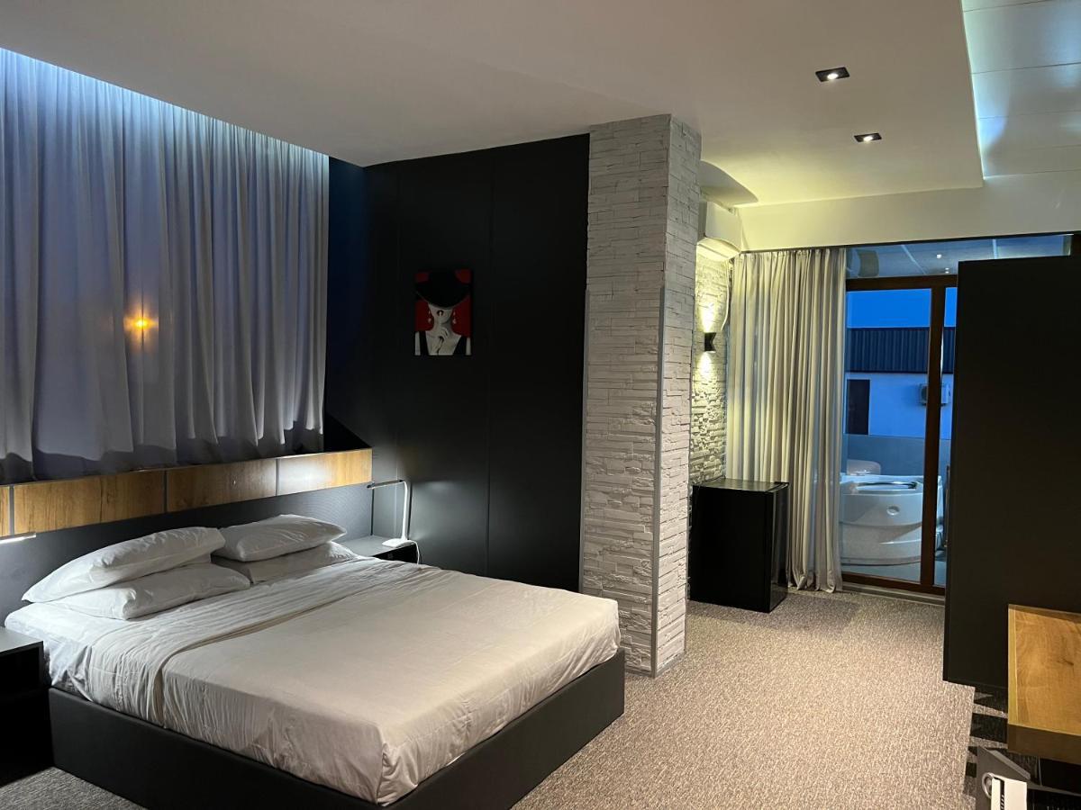 Kent Hotel Kobuleti Kültér fotó